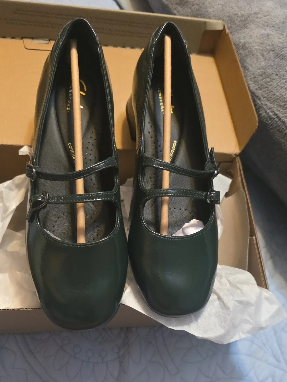 Clarks Mary-Jane Daiss30 Shine - Dark Green Size 7 NIB